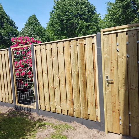 Grenen Gaastrellis | 180x180cm | Maas 7,5x7,5 cm