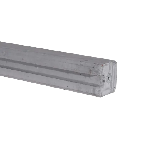Betonschuttingpaal Stampgrijs 13x13x400cm eindsp. 324cm