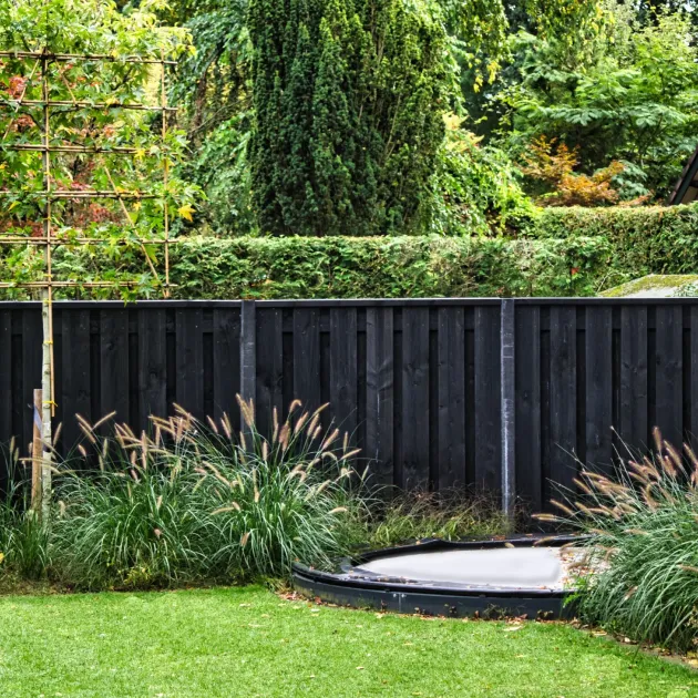 Tuinscherm Zwart XL Douglas 15 planks 120x130 cm BxH | Fijnbezaagd | Verticaal | Recht