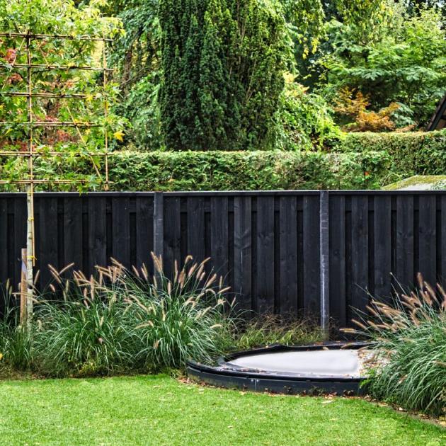 Tuinscherm Zwart XL Douglas 15 planks 180x180 cm BxH | Fijnbezaagd | Verticaal | Recht