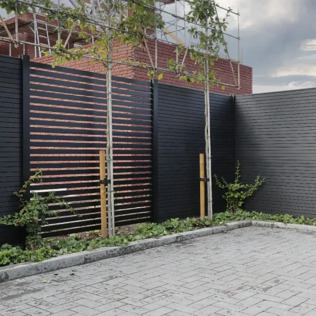 Composiet Premium Tuinscherm - Rhombus Solid Black - Horizontaal